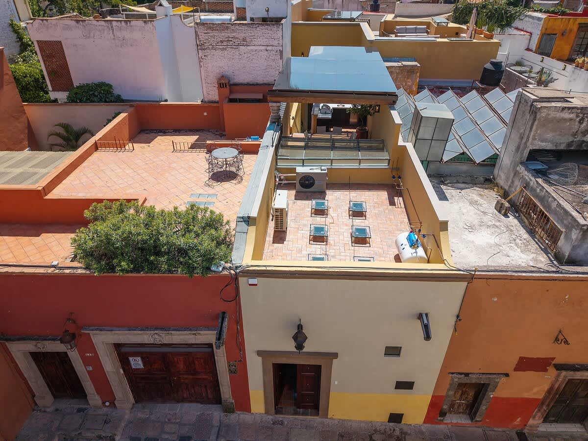 Designer Retreat in Centro Heated Pool & Views · photo 20