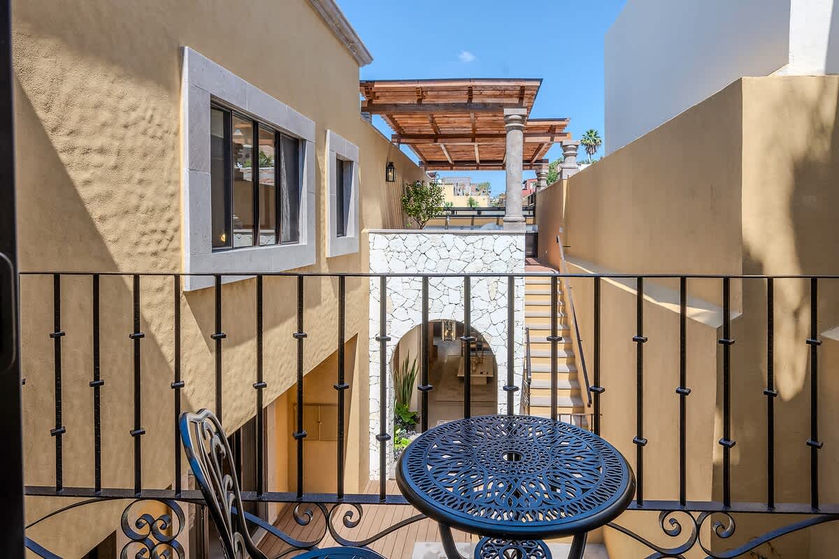 Designer Retreat in Centro Heated Pool & Views · photo 56