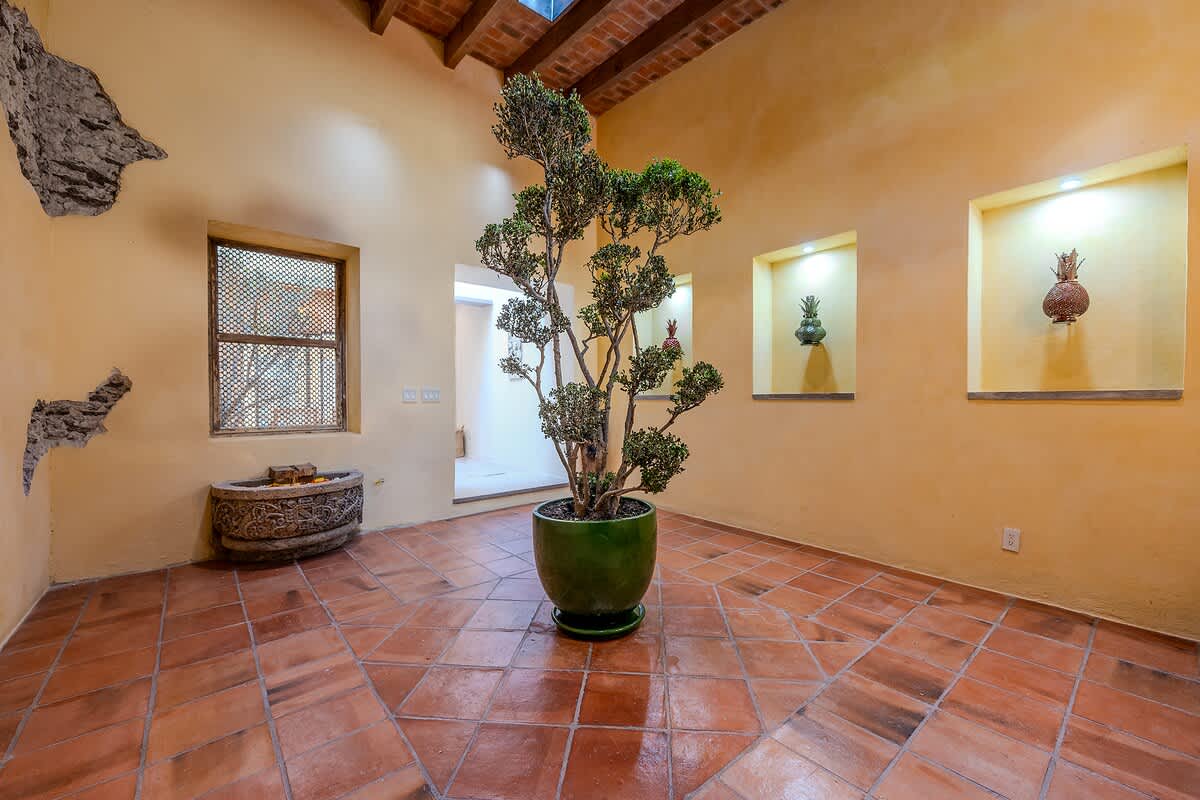 Designer Retreat in Centro Heated Pool & Views · photo 79