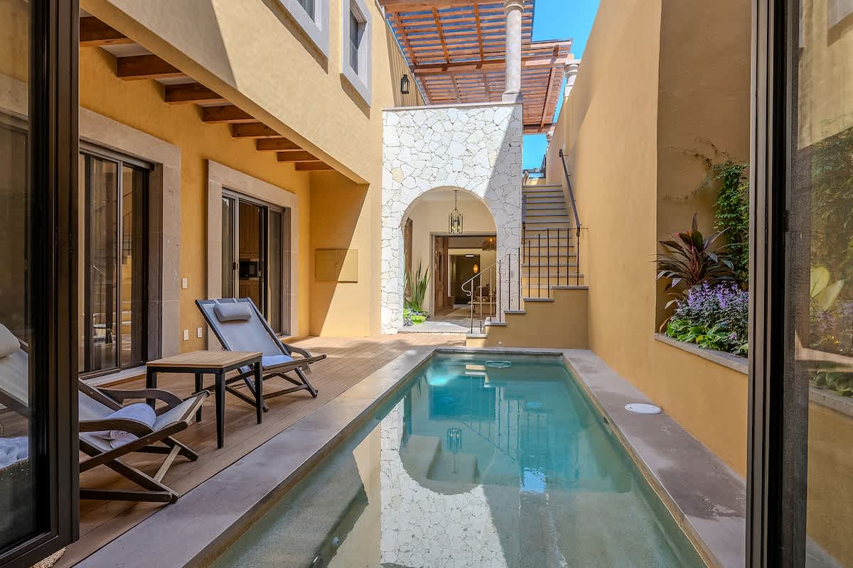 Designer Retreat in Centro Heated Pool & Views · photo 2