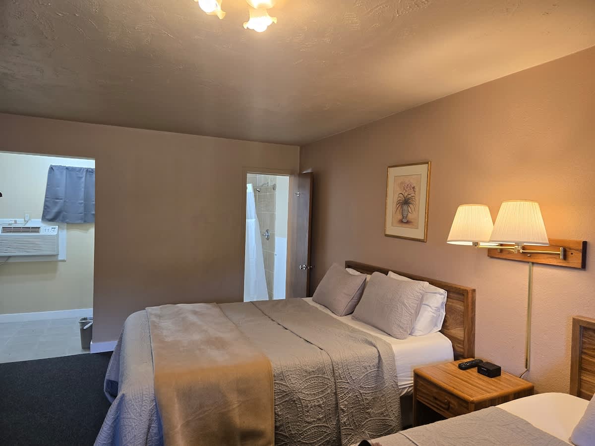 Eagle Motel - Unit 105