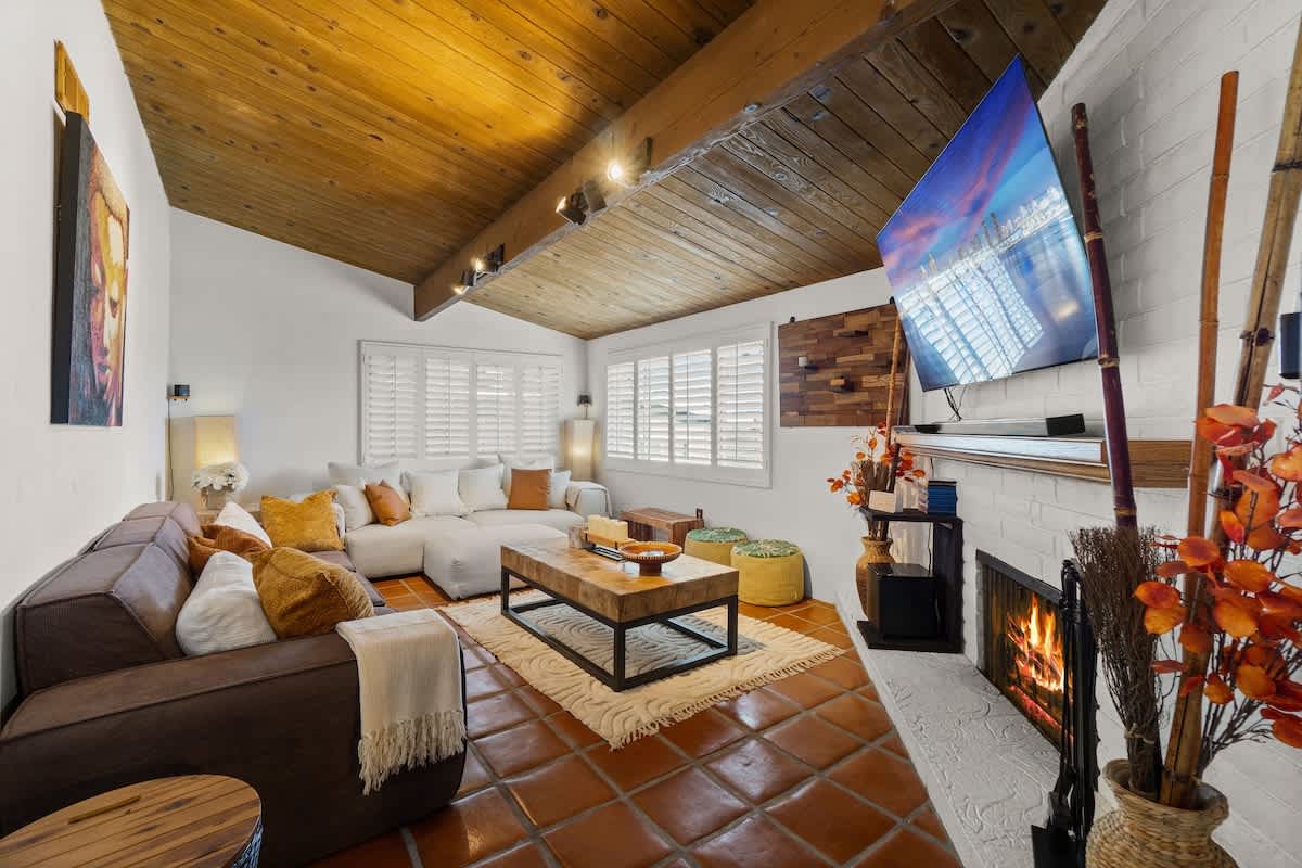 Mountain Majesty 2 BR with AC, BBQ, Parking, View - Foto 1