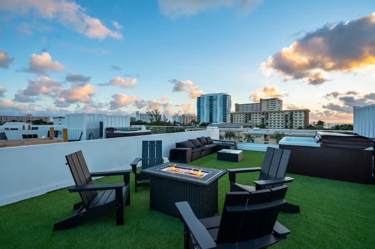 Casa Brisa | New Construction Villa | 2 min Walk to Beach | Jacuzzi — Pompano Beach, FL — vacation rental