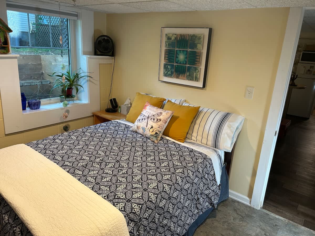 Garden level guest suite in home in heart of Fargo