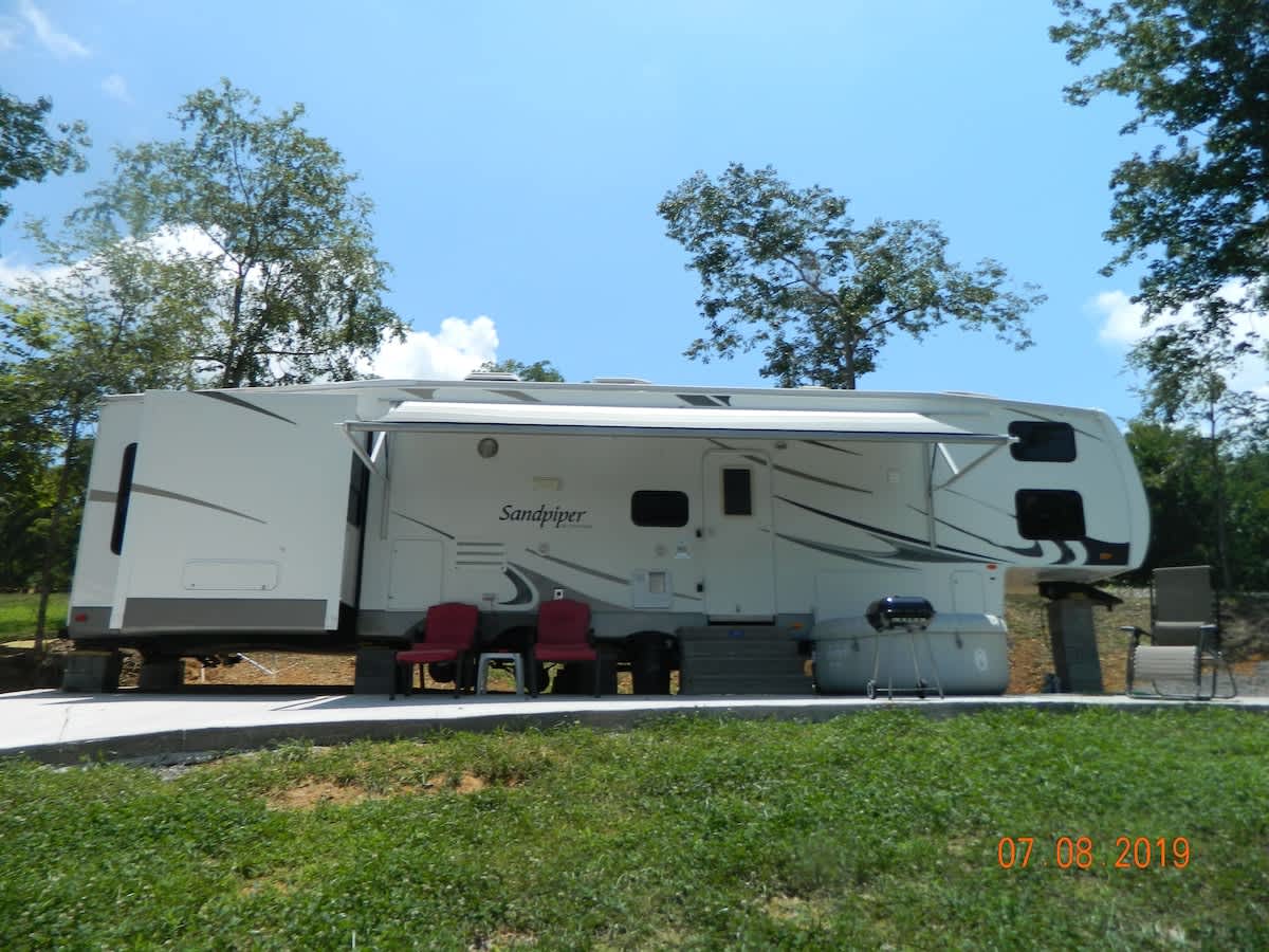 INDOOR POOL RV GLAMPER HOT TUB Chatt TN 21 miles