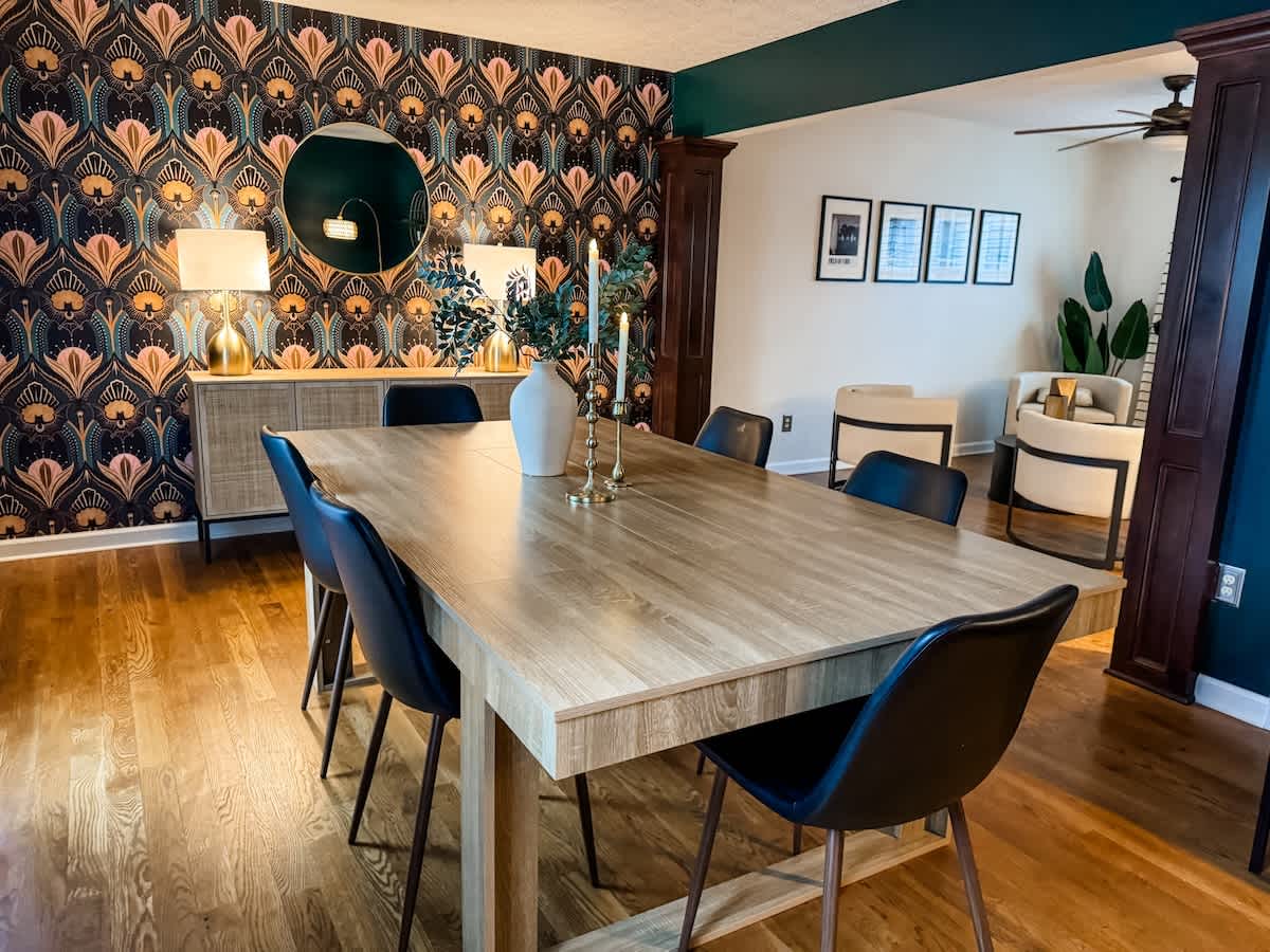 The Emerald Escape with 4 bedrooms 2 baths
