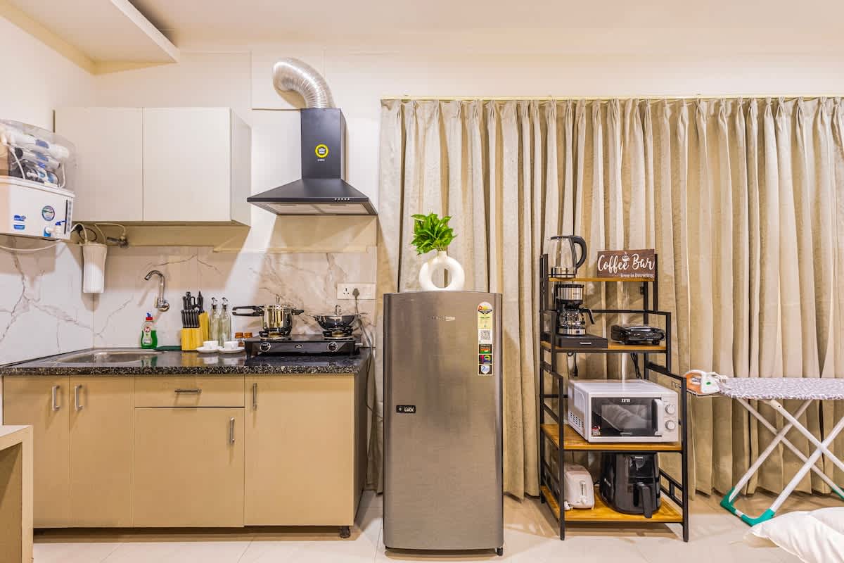 Fully equipped kitchen with all amenities.