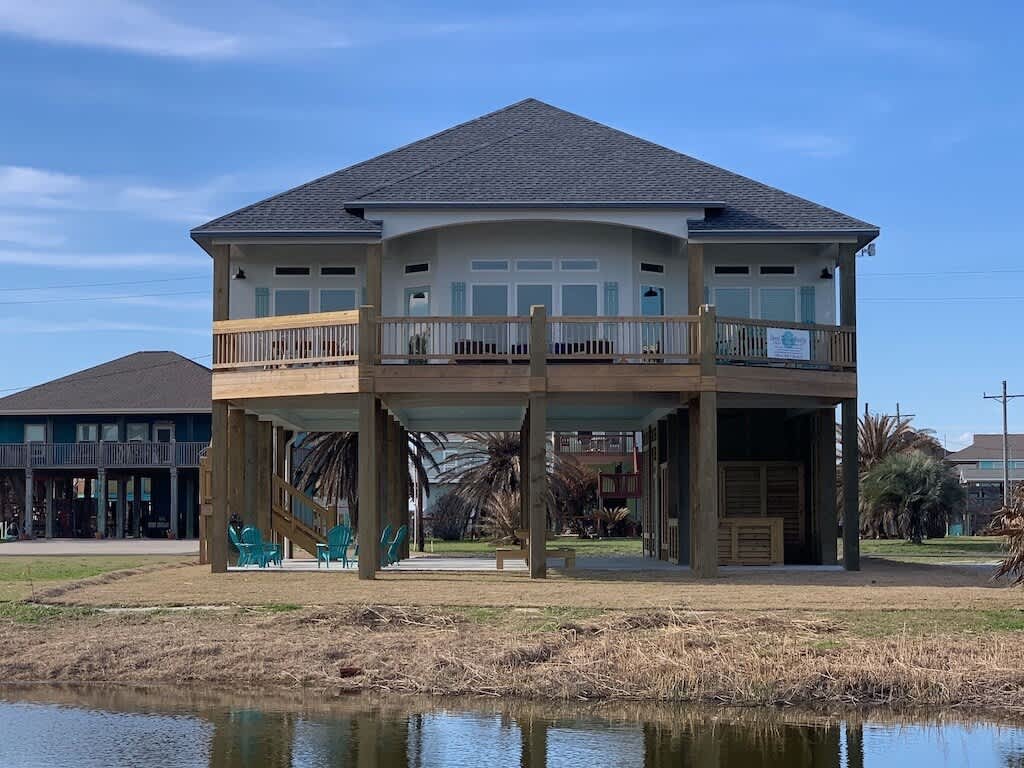 St. Somewhere, Dog Friendly — Crystal Beach, TX — vacation rental
