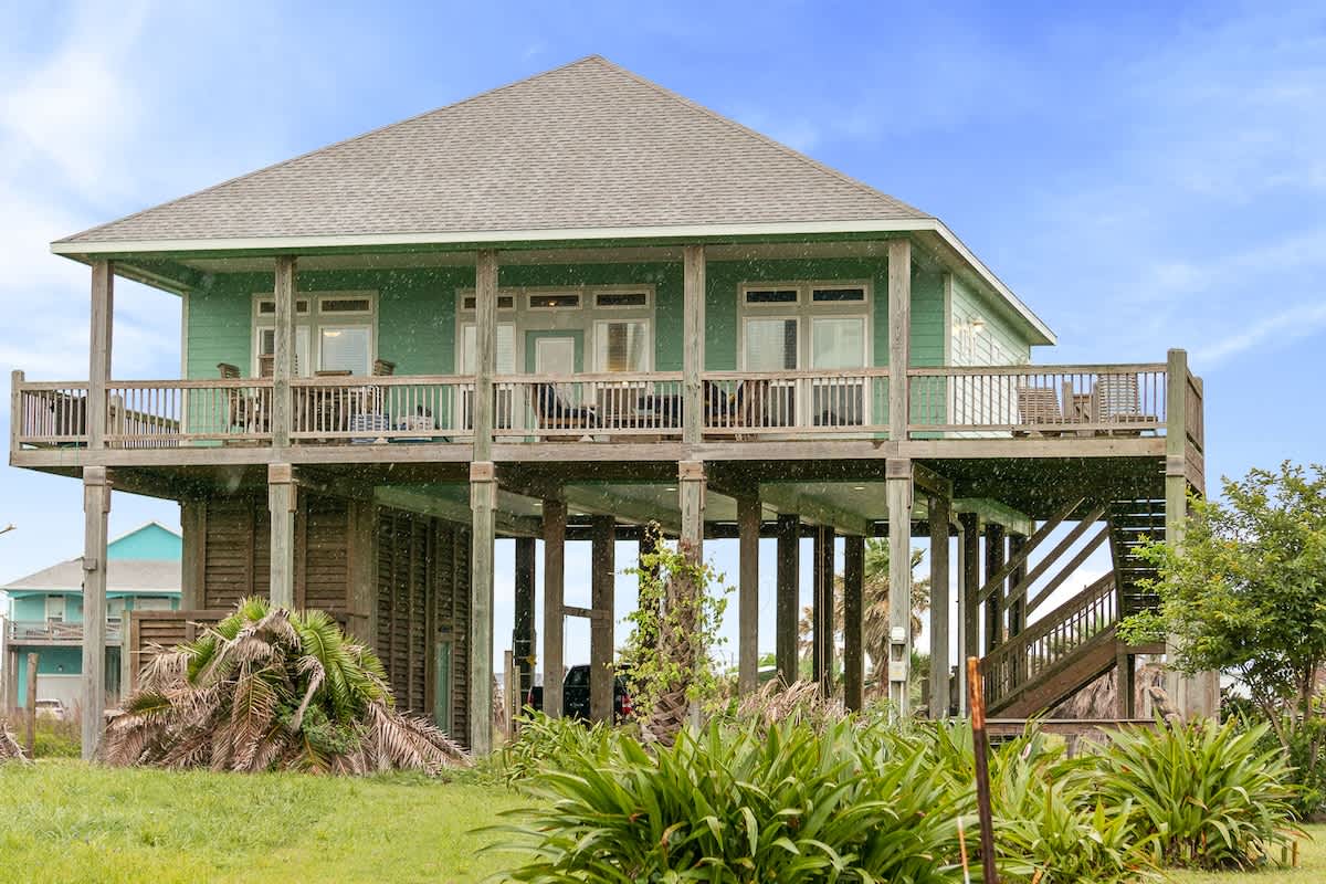 Rest and Relaxation, Dog Friendly — Crystal Beach, TX — vacation rental