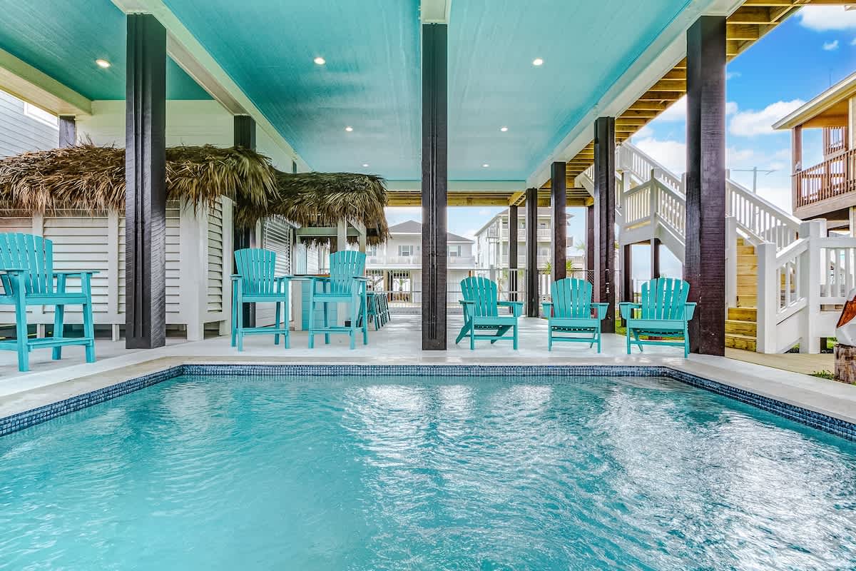 Moon Pye, Pool, Dog Friendly — Crystal Beach, TX — vacation rental