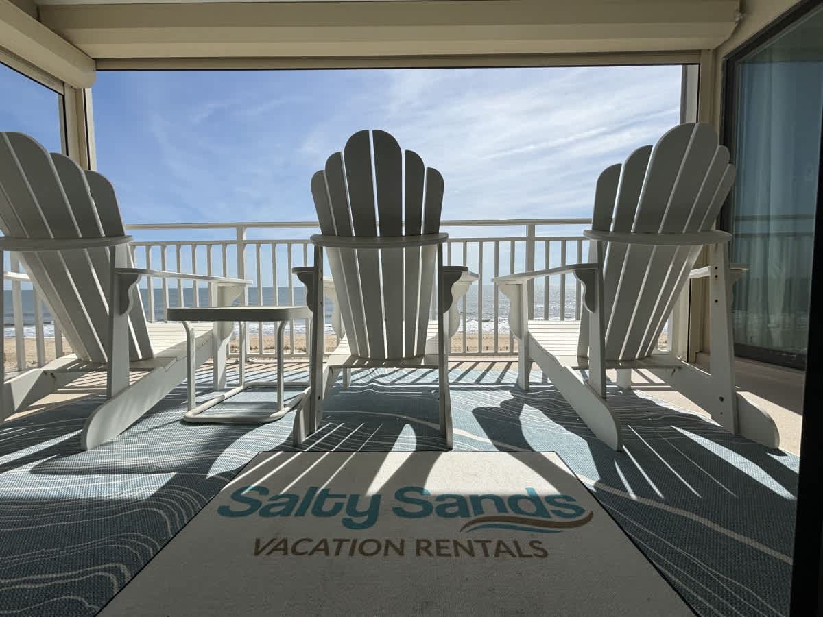 Salty Sands 2 301