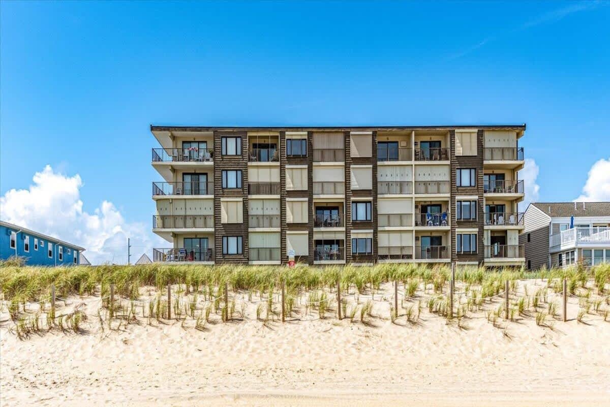 Salty Sands 2 302