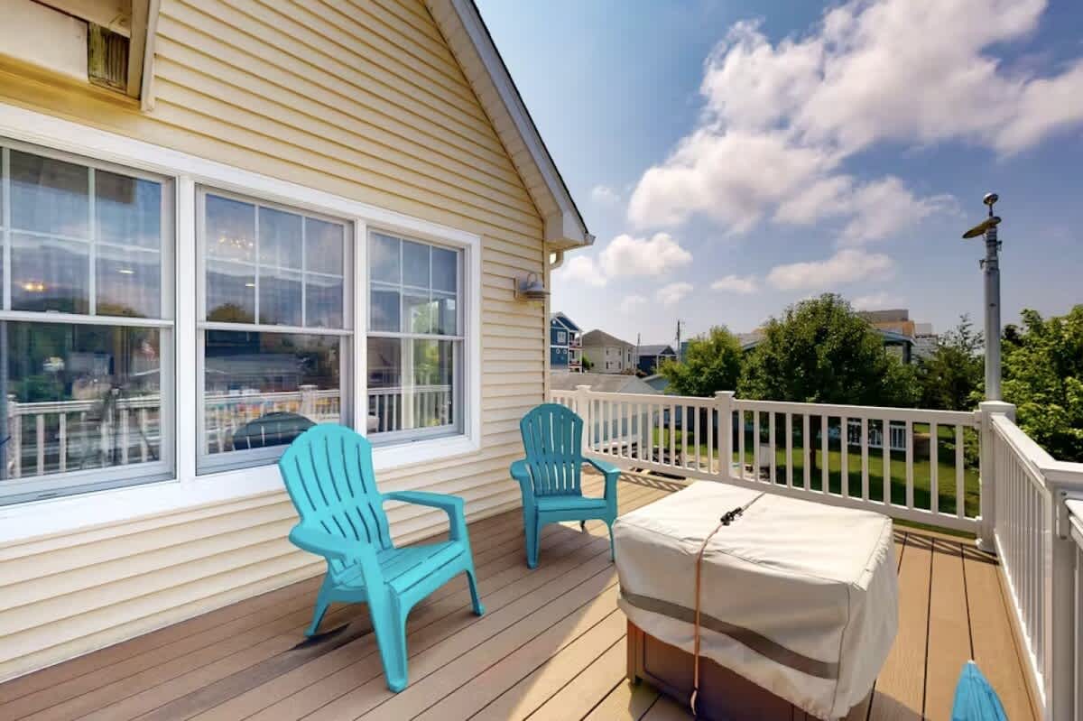 Waterfront Retreat at Keenwick on the Bay