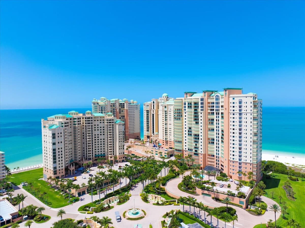 3/2 Oceanfront Condo in Exclusive Cape Marco — Marco Island, FL — vacation rental