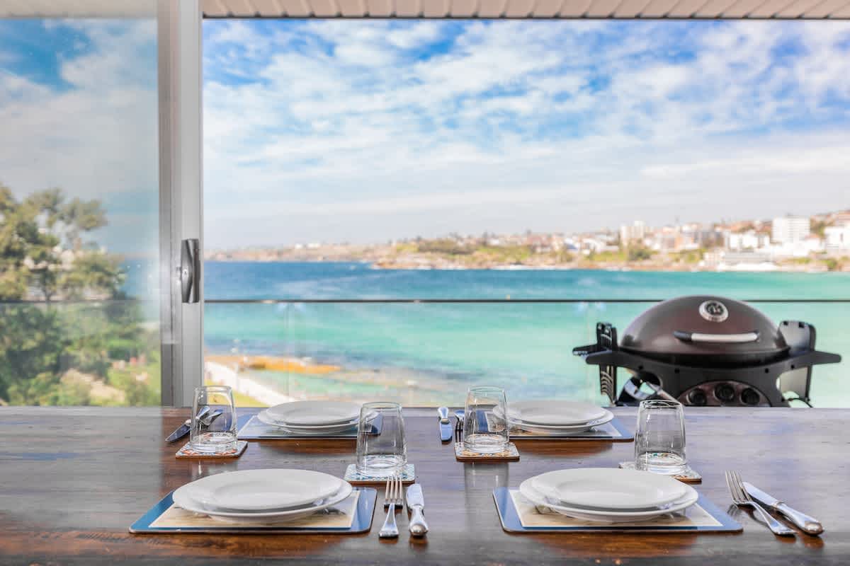Ocean view luxury 3 bedroom home with balcony