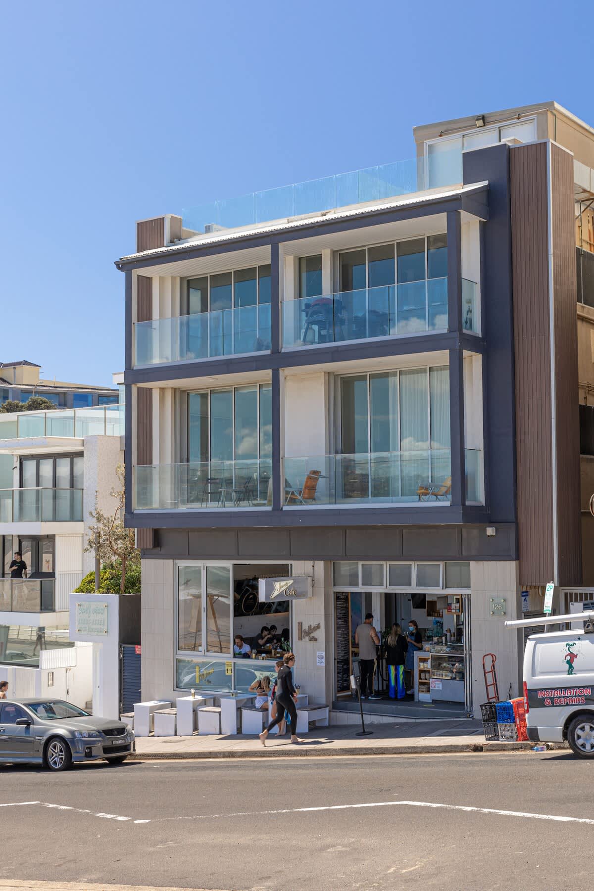 Beach front ocean breeze studio with aircon - Photo 13