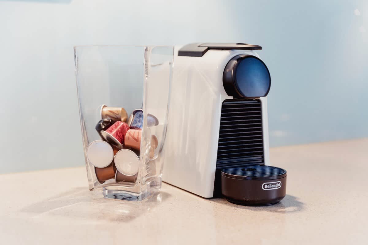 Beach front ocean breeze studio with aircon - Photo 12