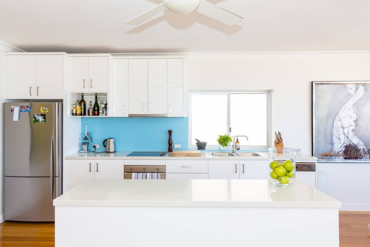 Beachfront luxury 3 beds with ocean view balcony