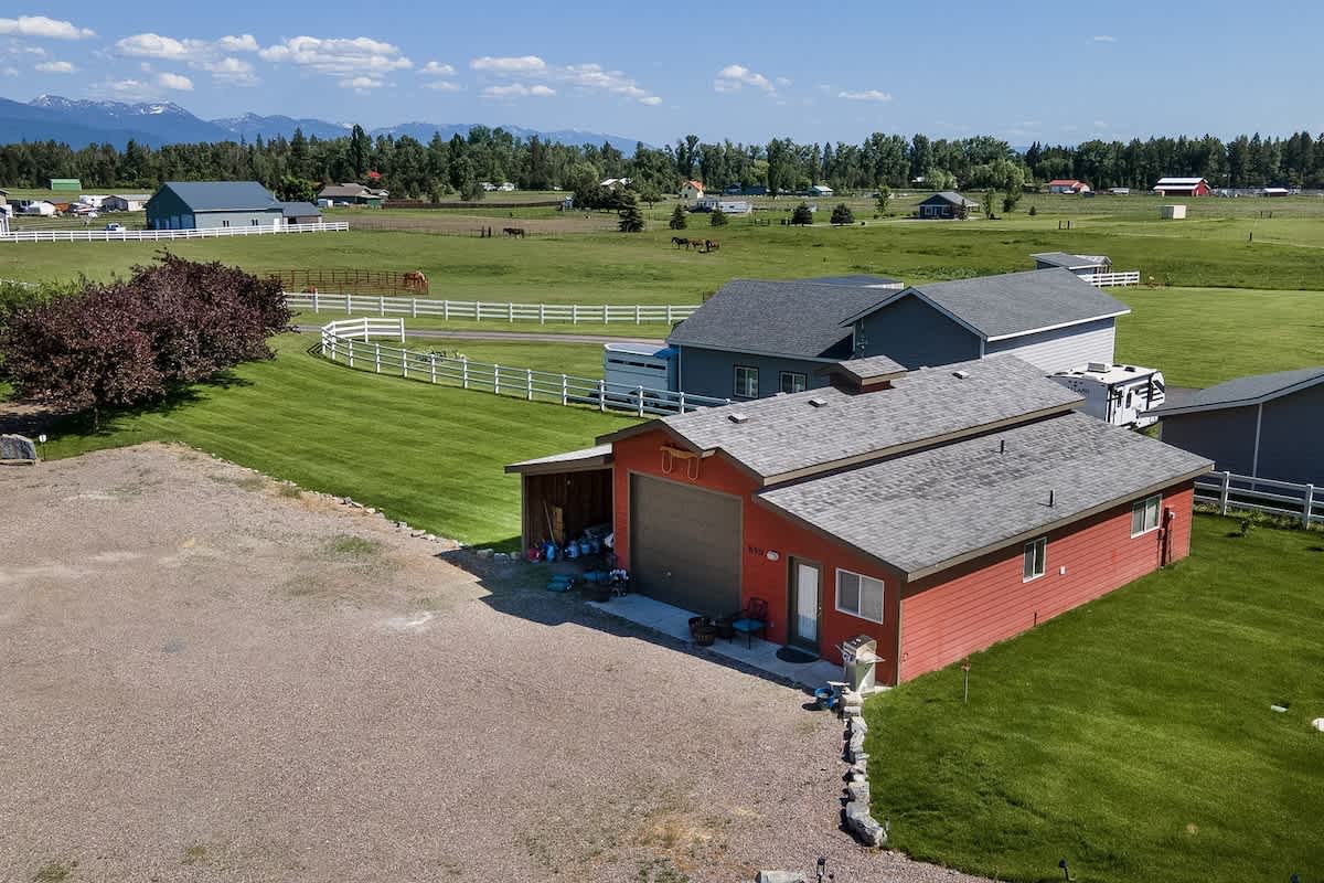 MT Views, Firepit, Sauna, Fishing, Glacier Park    — Kalispell, MT — vacation rental
