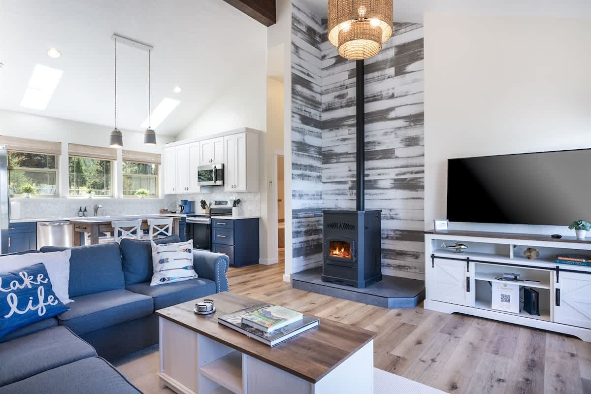 Foys Lake House offers perfect lakeside vacation! 6