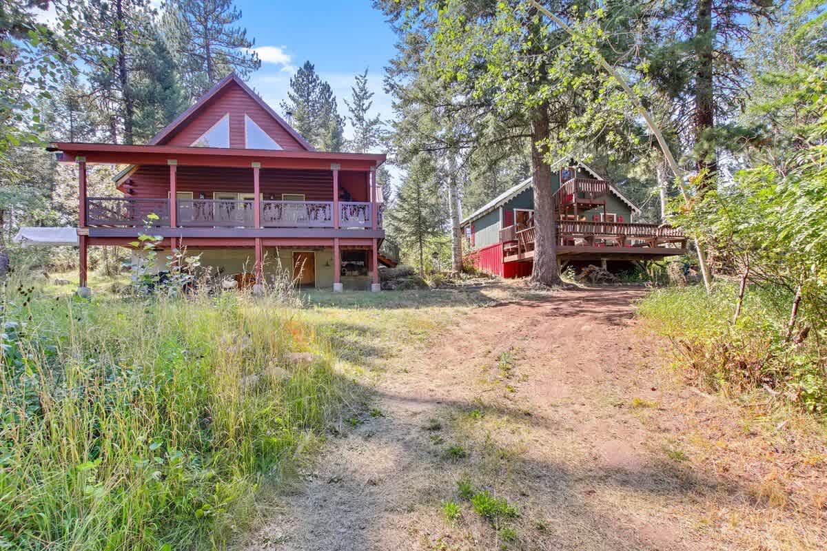 Mccall's Multiple Cabin Retreat for Larger Groups 2