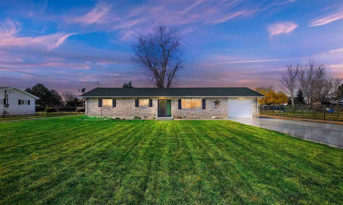 Tranquil Retreat 3BR Private Home with Game Room 5