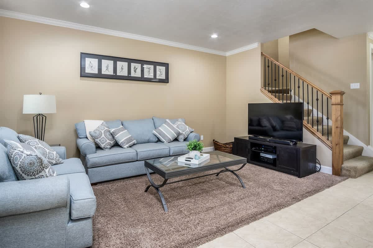 A La Mode Stunning 4 bedroom Orem Home 2