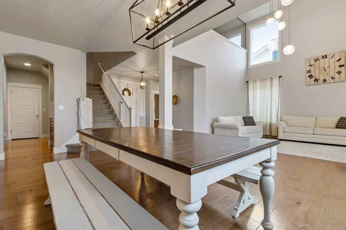 5BR Meridian Home – Hot Tub, Pool Access & Family Play Space 6