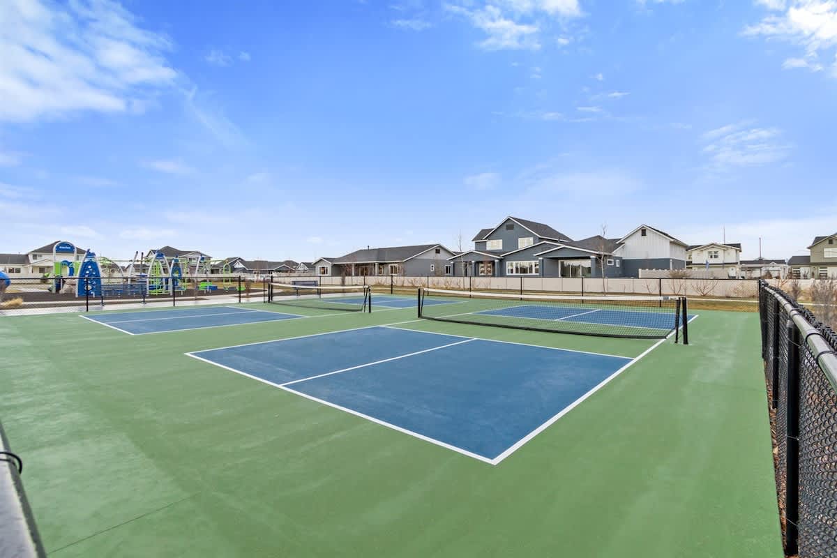 5BR Meridian Home – Hot Tub, Pool Access & Family Play Space 3