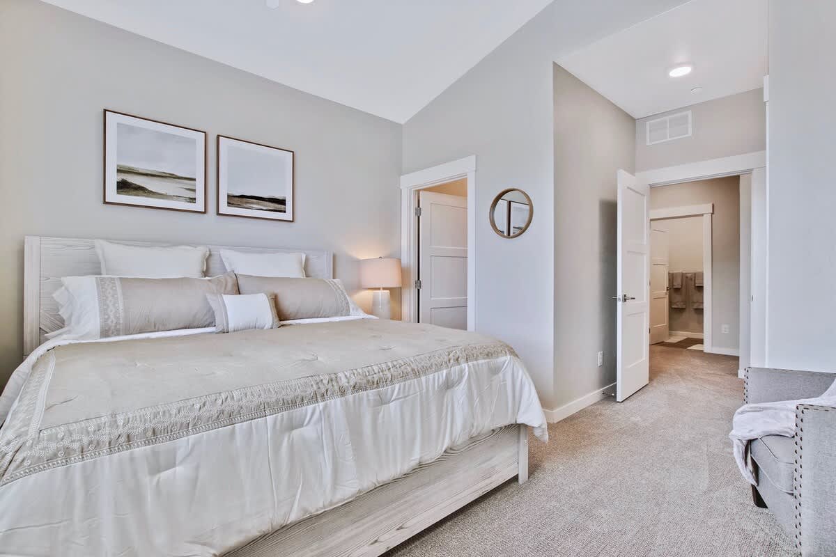 | Hounslow way | Sophisticated 3 bedroom townhome 4