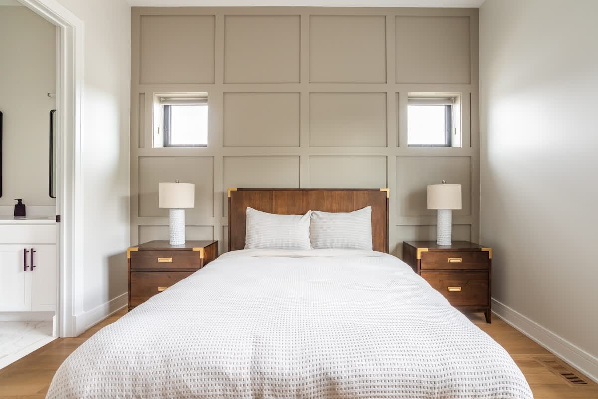 Large 2-Bedroom w/ Huge Roofdeck view of Skyline