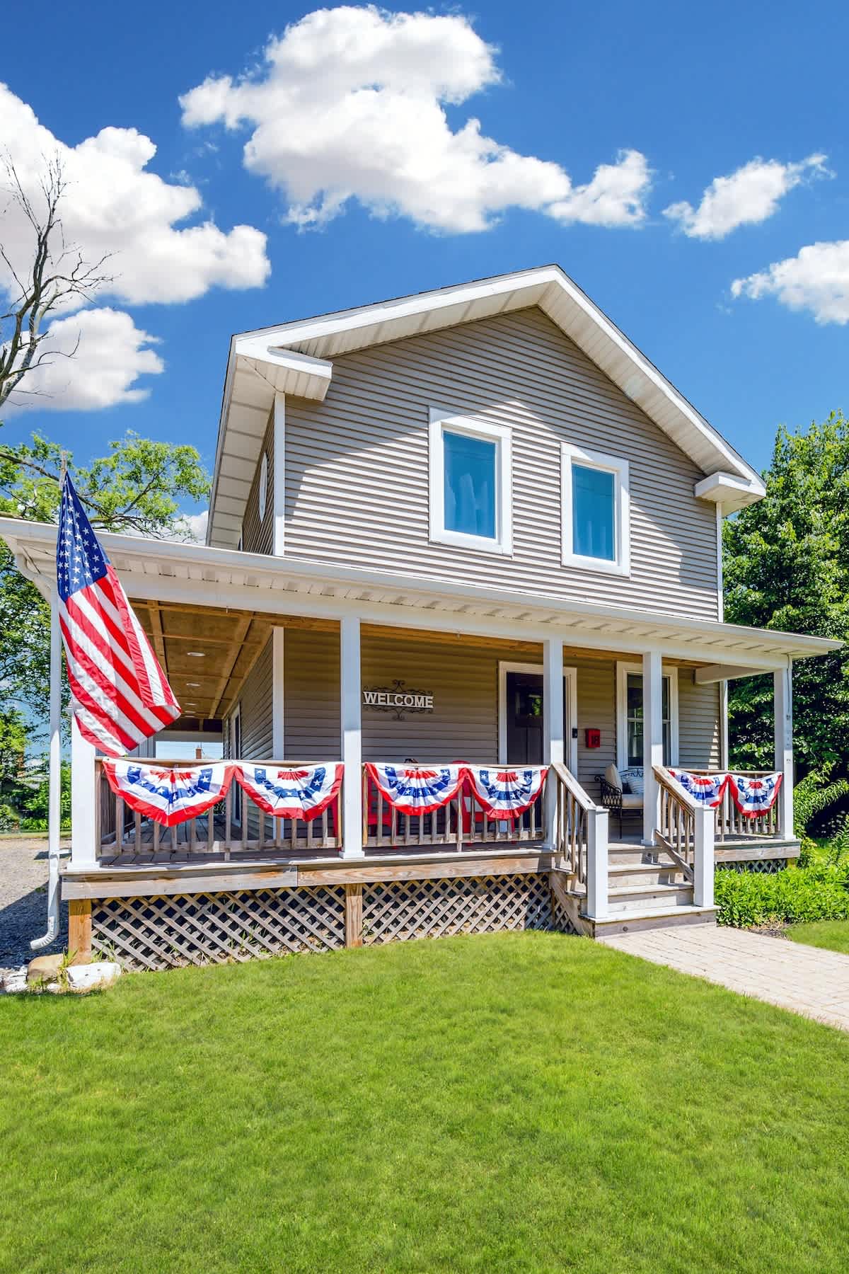 Ash & Elm • Your Home Away From Home!