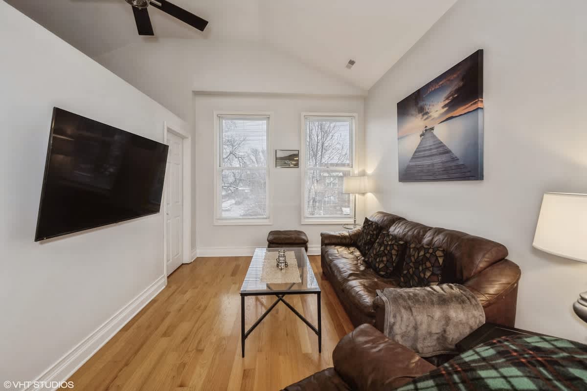 2-Bed 2-Bath Apt | close to UC w/ Free Parking - Picture 6