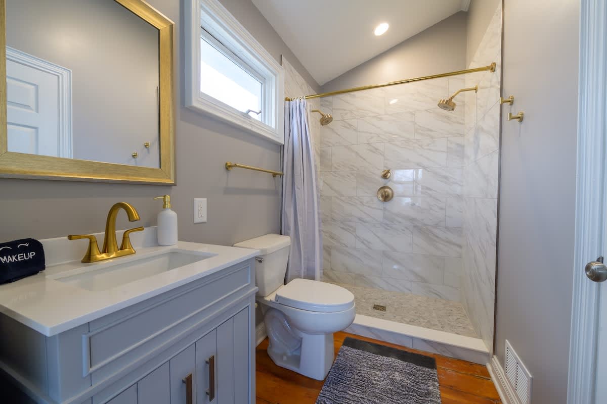 6-Guest Apt Steps to Journeyman & Downtown 3 Oaks! - Picture 27