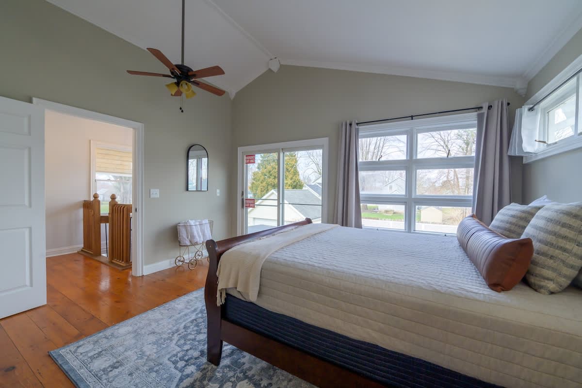 6-Guest Apt Steps to Journeyman & Downtown 3 Oaks! - Picture 28