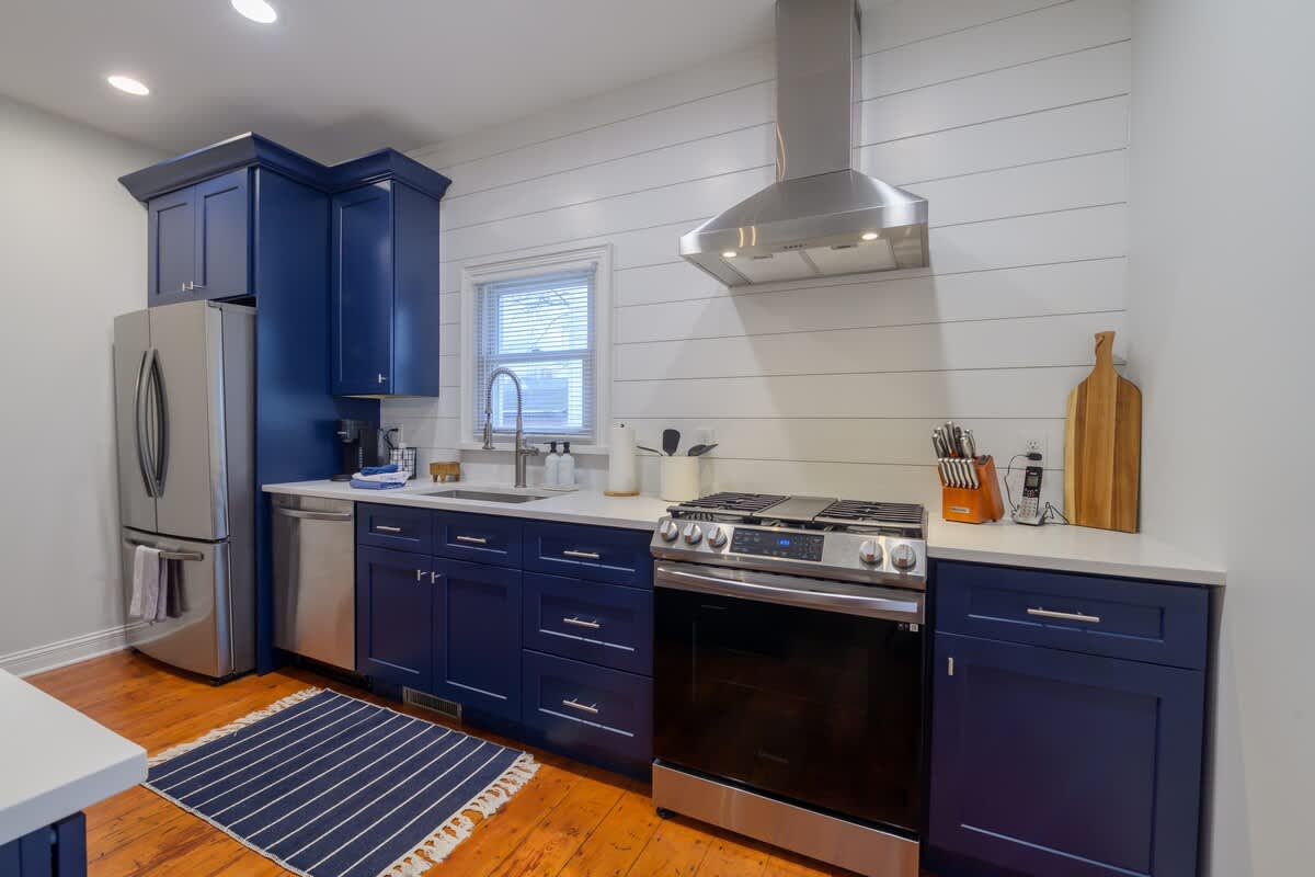 6-Guest Apt Steps to Journeyman & Downtown 3 Oaks! - Picture 14