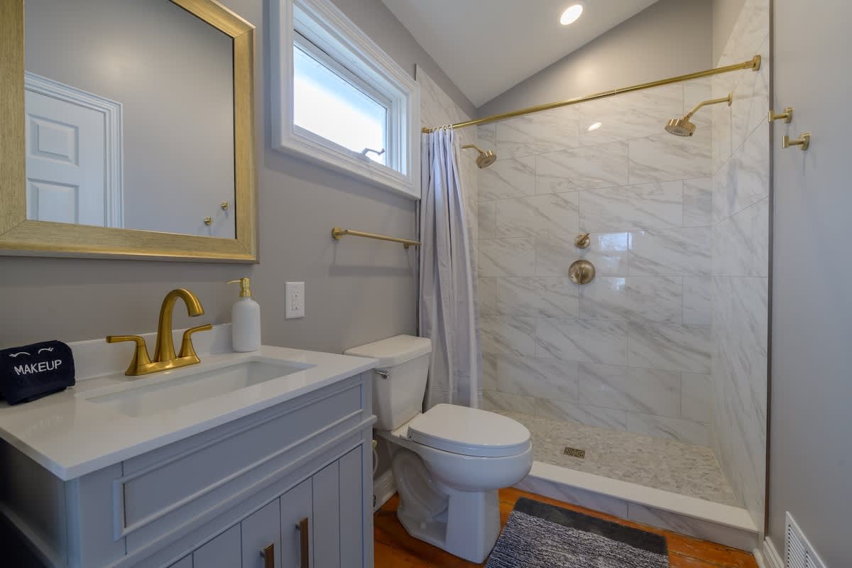 6-Guest Apt Steps to Journeyman & Downtown 3 Oaks! - Picture 22