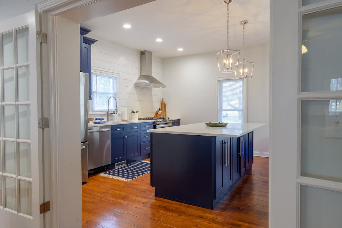 6-Guest Apt Steps to Journeyman & Downtown 3 Oaks! - Picture 21