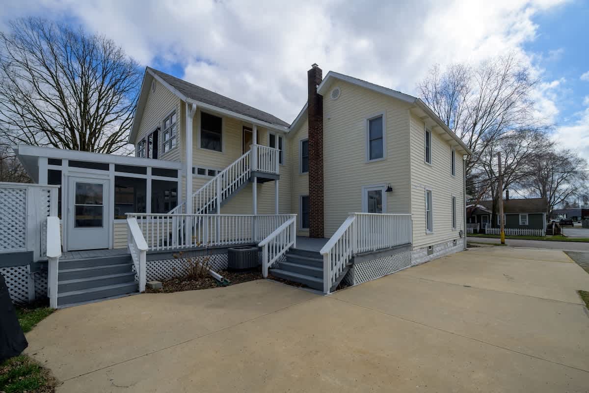 4 Guest Apt Steps to Journeyman & Downtown 3 Oaks - Picture 25