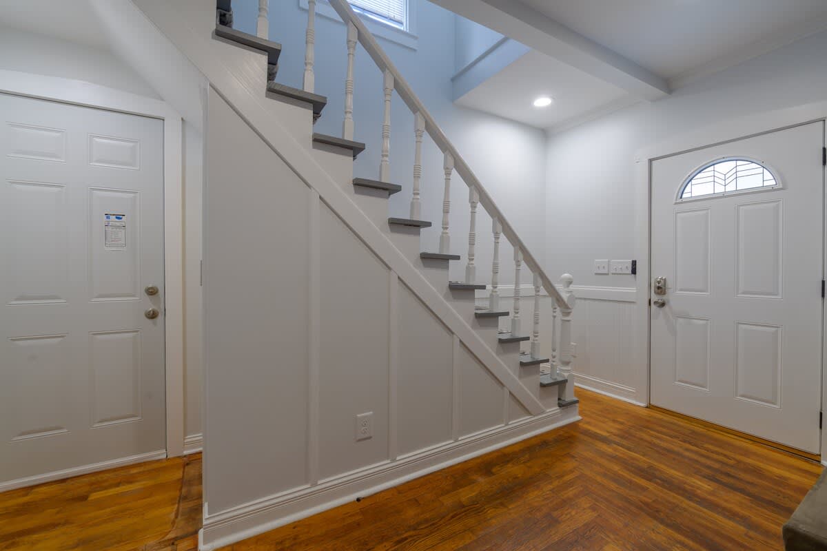 4 Guest Apt Steps to Journeyman & Downtown 3 Oaks - Picture 14