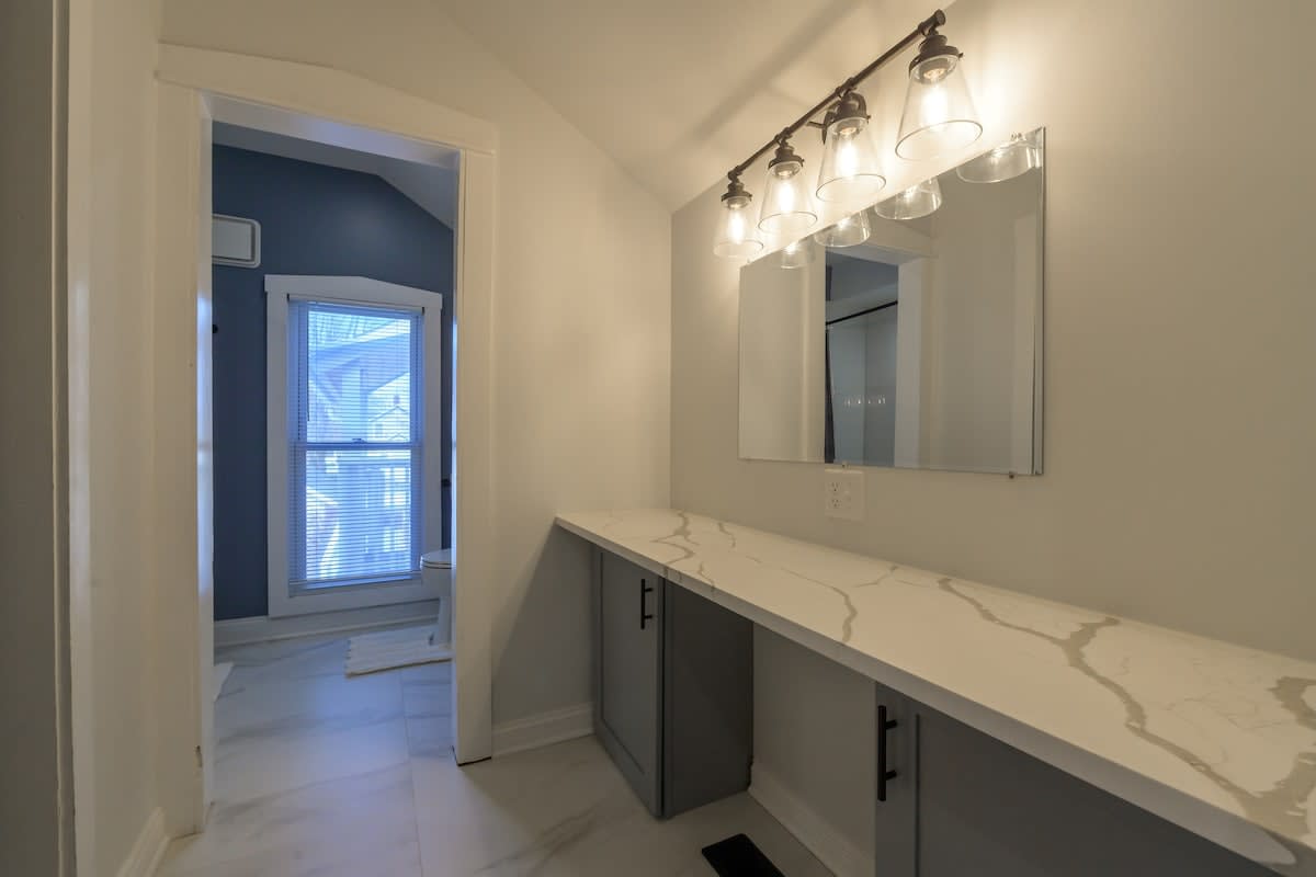 4 Guest Apt Steps to Journeyman & Downtown 3 Oaks - Picture 20