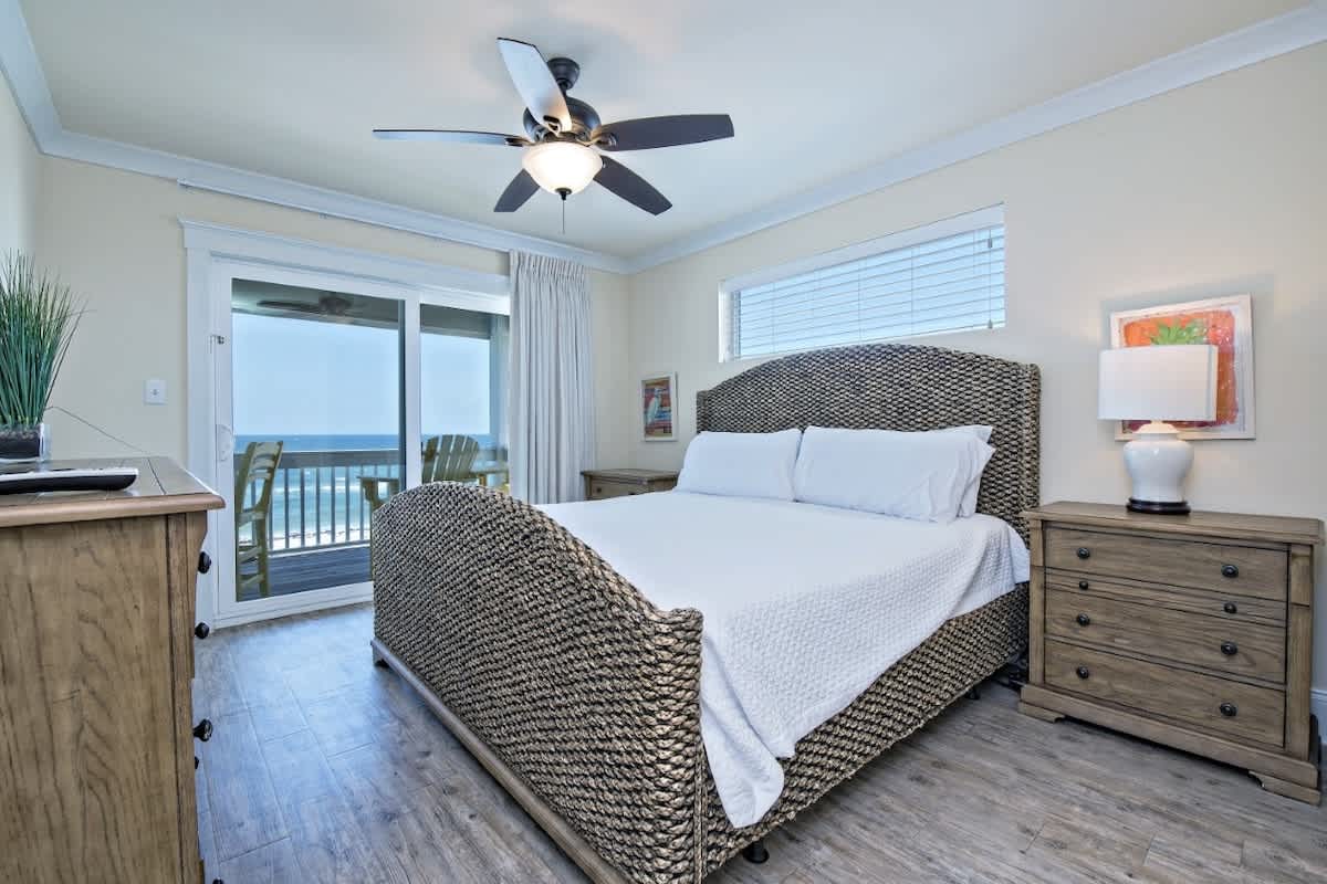 BeachFront 5Bed EasyBreezy West -  in Gulf Shores