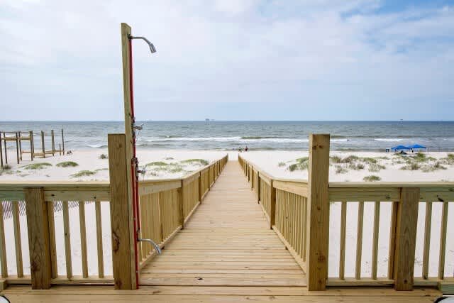 BeachFront 5Bed EasyBreezy West -  in Gulf Shores