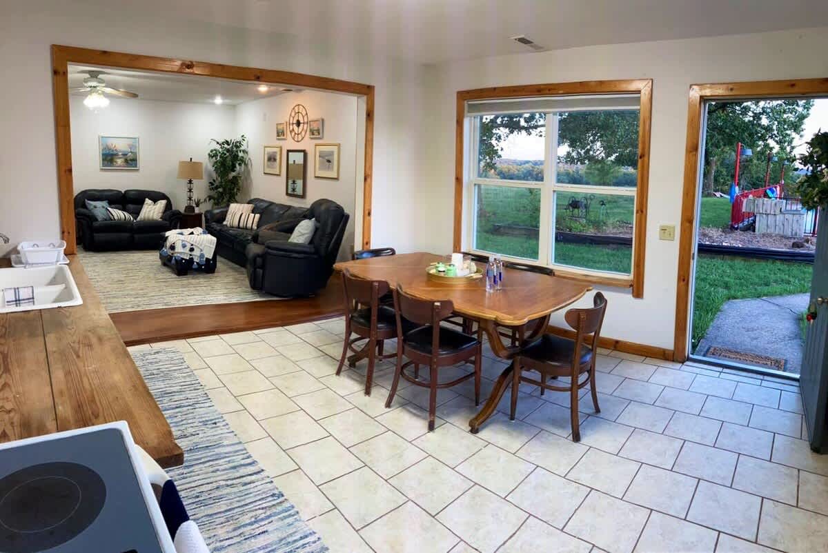 Welcome to the country... cozy & comfortable!