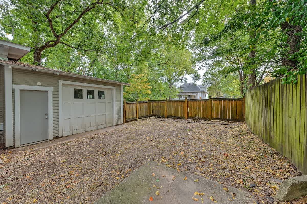 Nature,Outdoors,Yard,Road,Gravel