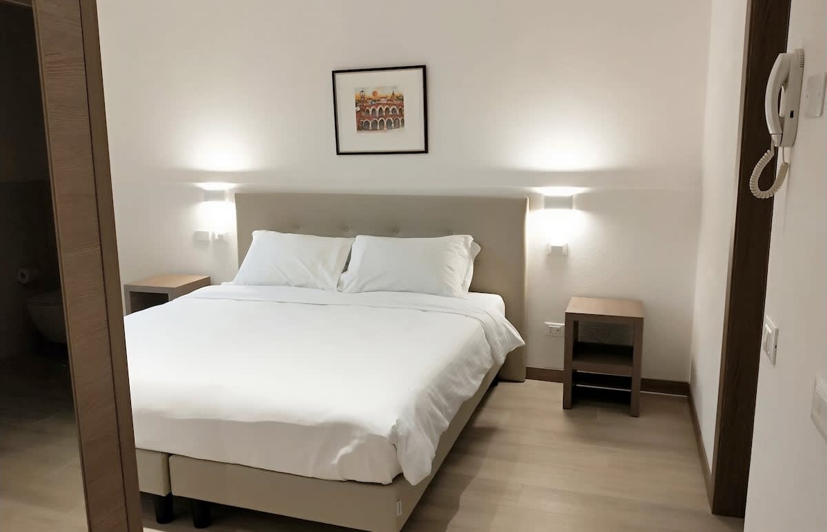 Via Poma Suite4 - Comfortable Suite downtown&Arena — Verona, Veneto — vacation rental