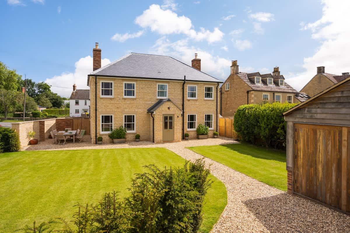 Essitone: Cinema Room, Games Room, Gym & More! — Ashton Keynes, England — vacation rental