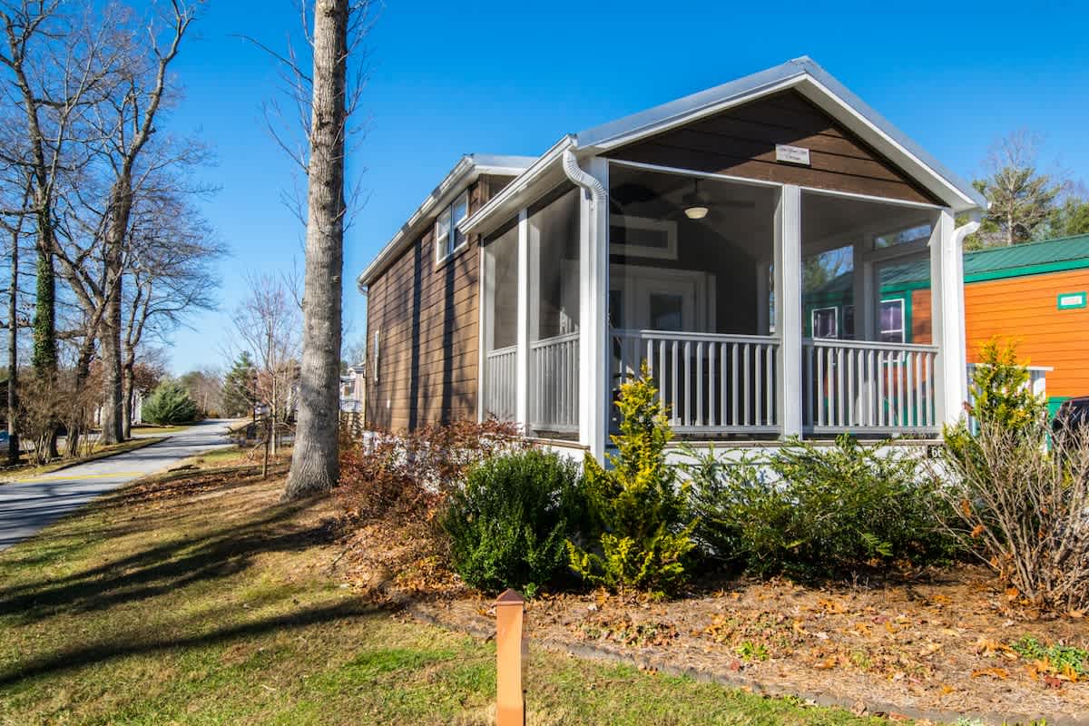 Cozy 1BR Tiny Home w/ Pool Access | Free Tix — Flat Rock, NC — vacation rental