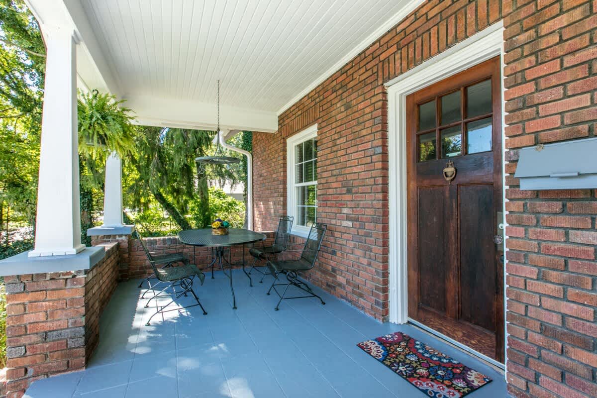 Roomy 5BR Bungalow w/ Backyard | Close to Downtown | Free Tickets