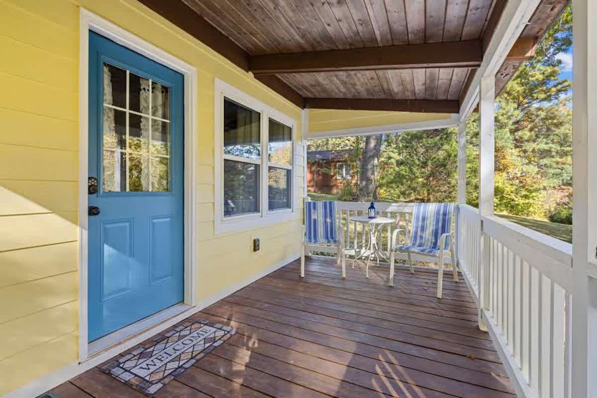 Accessible 1BR Cottage w/ Fire pit | Near Trails | Free Tickets — Hendersonville, NC — vacation rental